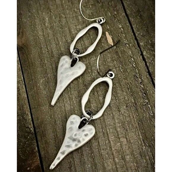 Hammered Heart Earrings - Picture 3 of 6